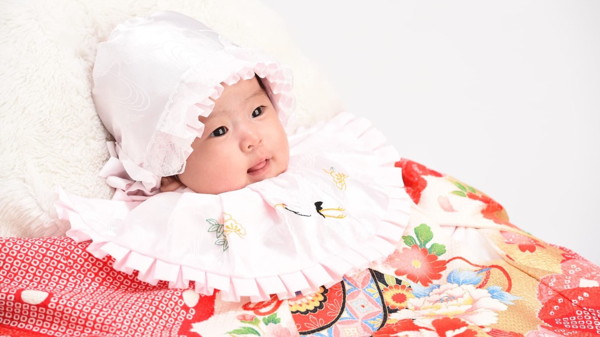 お宮参り奈良市・大和郡山市・平群町_フォトスタジオワタナベ(渡辺写真館)奈良柏木店_産着帽子とよだれかけ
